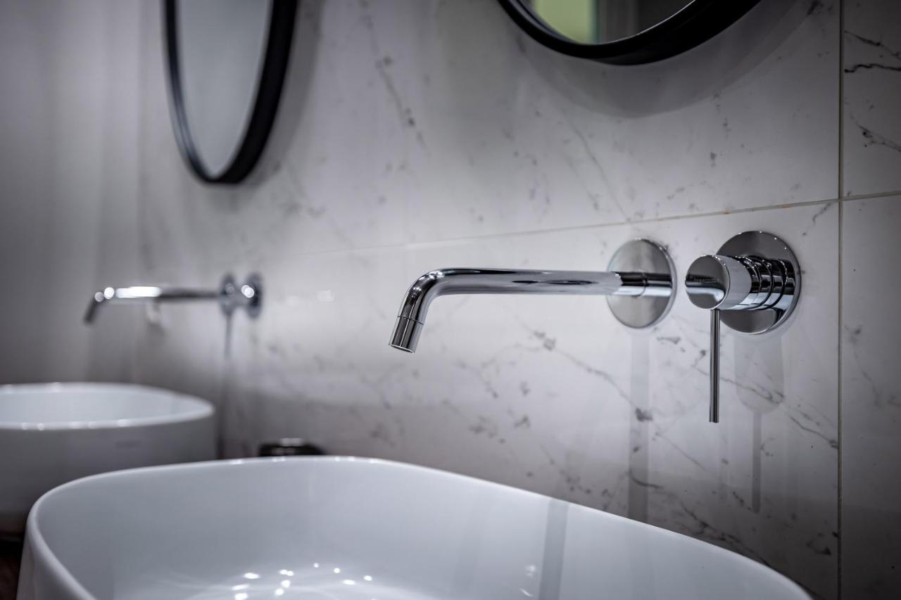 Hs4U Ricasoli Luxury Apartment Near Duomo N. 3 Firenze Bagian luar foto