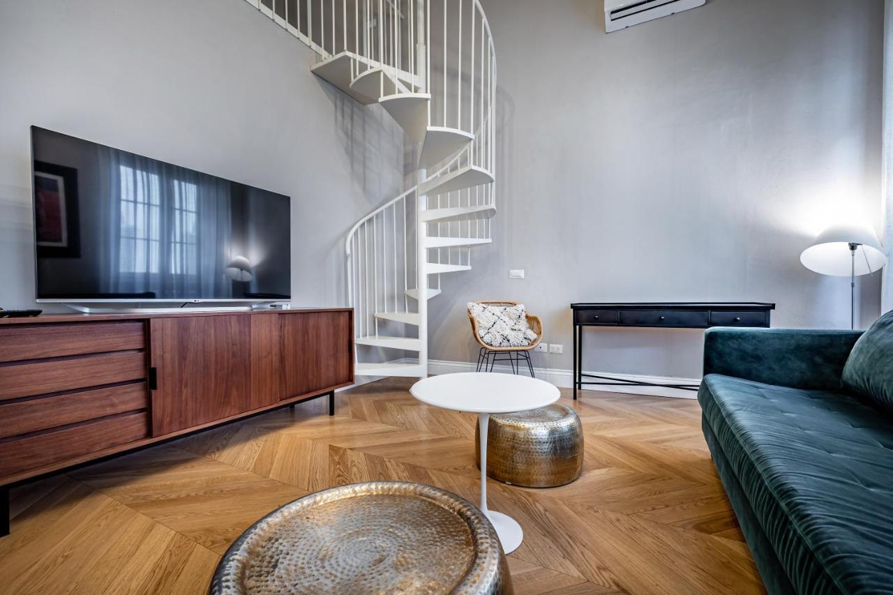 Hs4U Ricasoli Luxury Apartment Near Duomo N. 3 Firenze Bagian luar foto