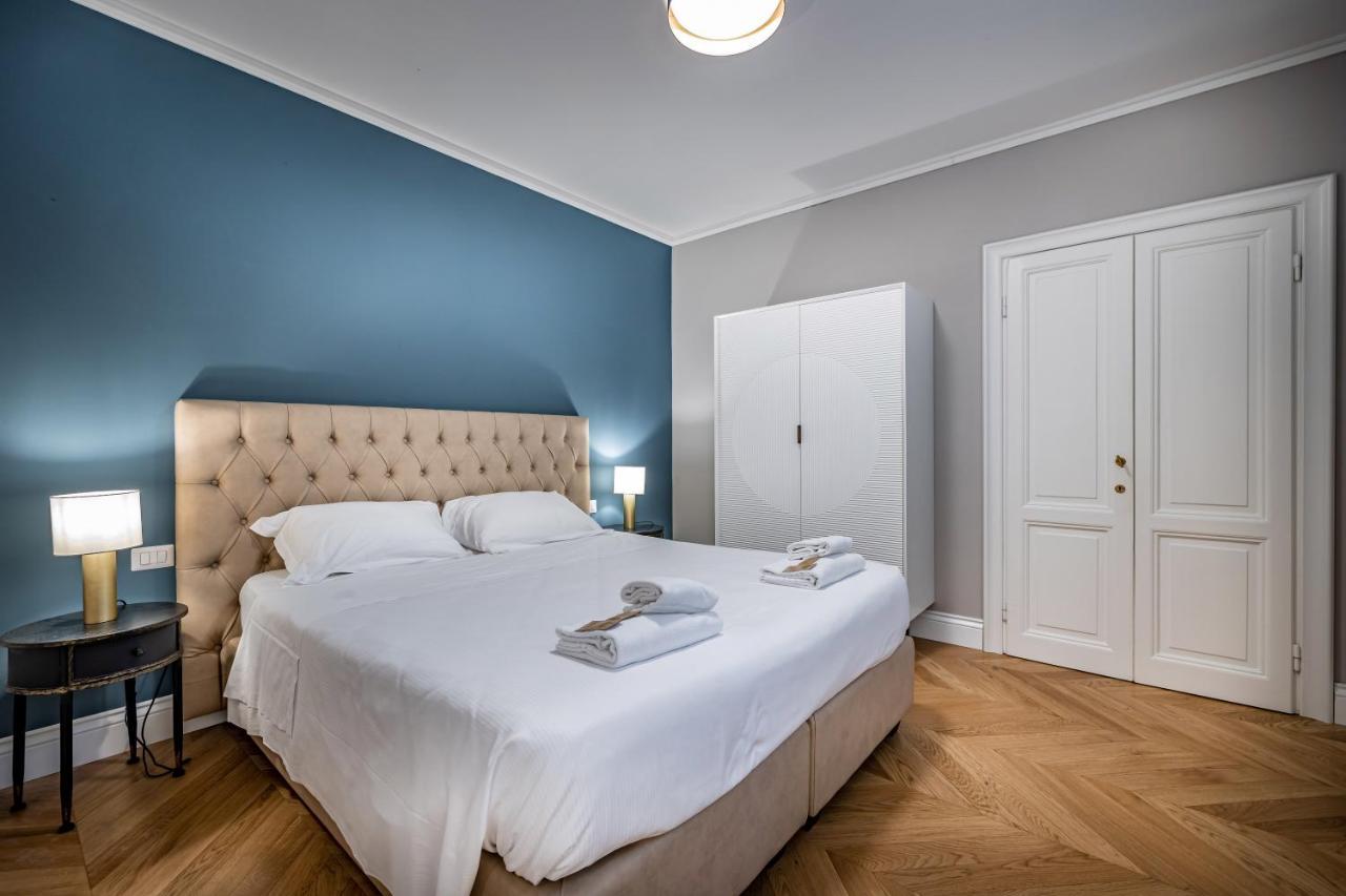 Hs4U Ricasoli Luxury Apartment Near Duomo N. 3 Firenze Bagian luar foto