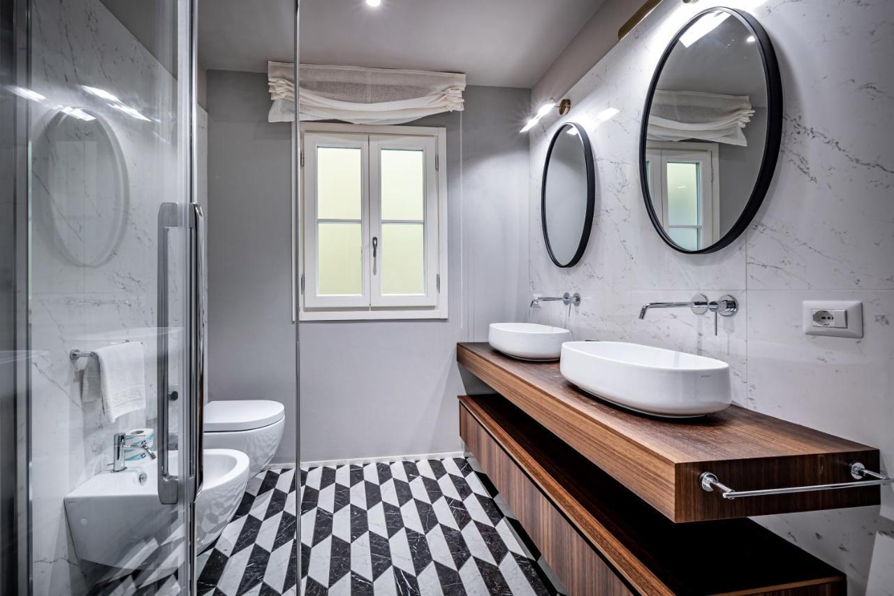 Hs4U Ricasoli Luxury Apartment Near Duomo N. 3 Firenze Bagian luar foto